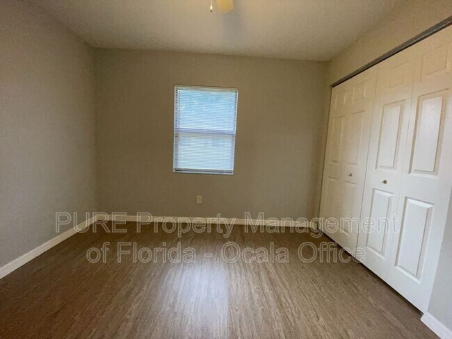 Building Photo - 3650 NE 41st St