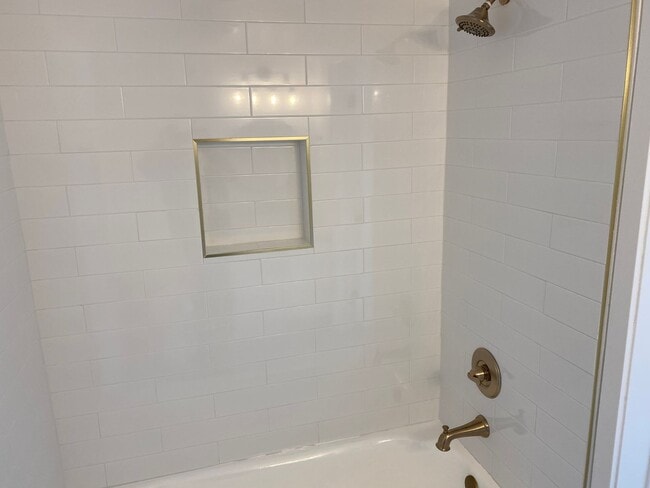 Building Photo - Oceanview Place in Little Italy