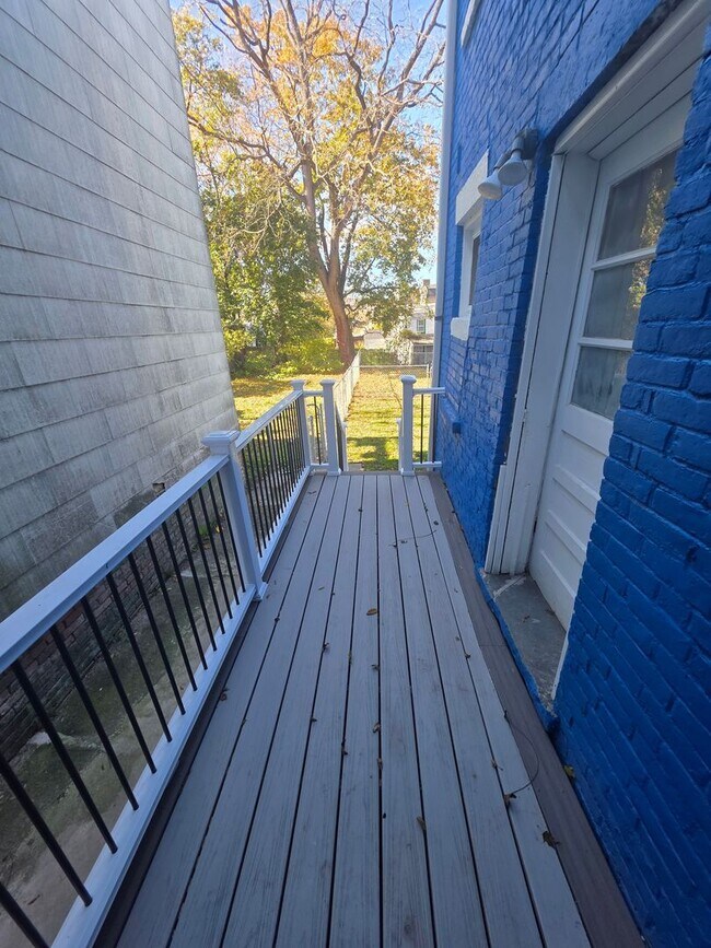 Building Photo - 2 bedroom apartment building - Poughkeepsie