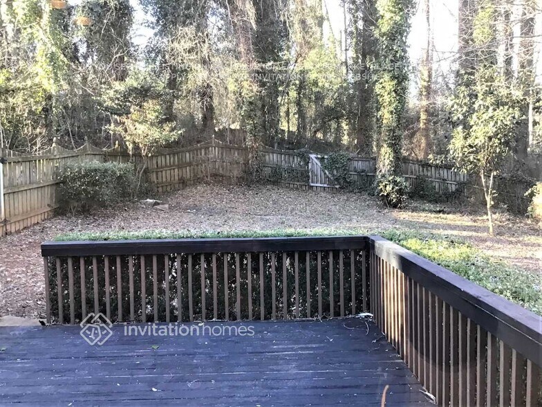 Building Photo - 131 Bentridge Ct