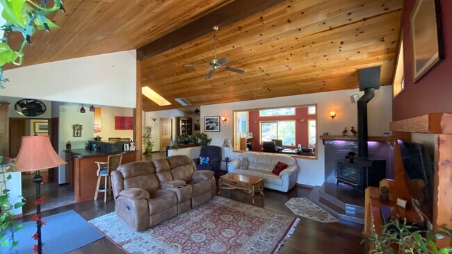 Living Room looking towards Office and Dining Room - 26927 Manzanita Ct