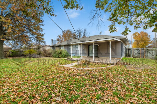 Building Photo - 512 Cindy St