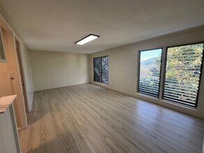 Building Photo - 1703-H