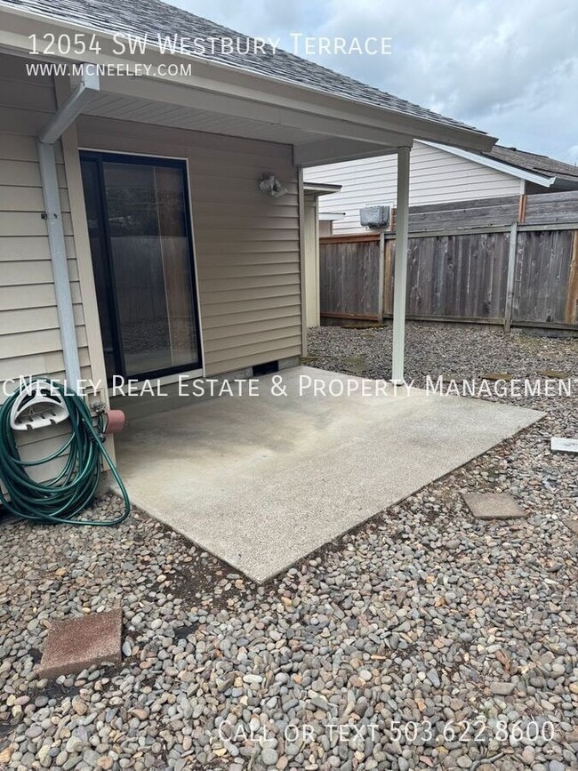 Building Photo - 12054 SW Westbury Terrace