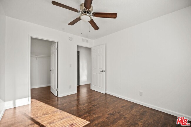 Building Photo - 412 Coronado Terrace