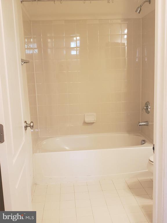 Building Photo - 43158 Whelplehill Terrace