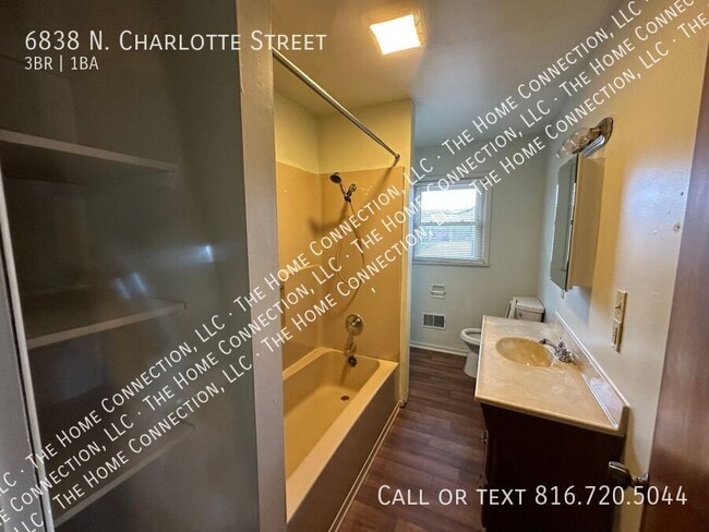 Building Photo - 6838 N Charlotte St