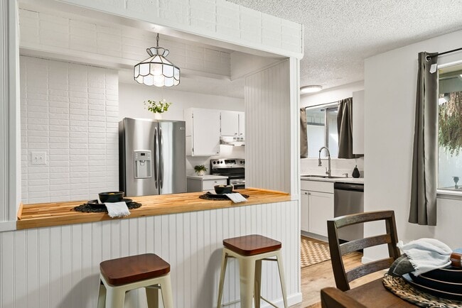 Building Photo - 6902 Alpine Way - Located in West Valley