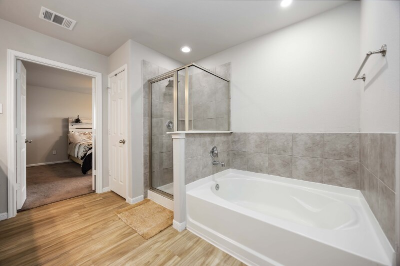 Building Photo - 6526 Macroom Meadows Ln