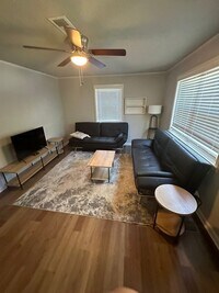 Building Photo - 368 Doster St