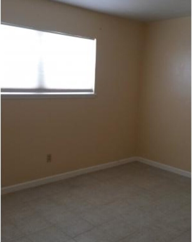 Building Photo - 112 Manson Dr