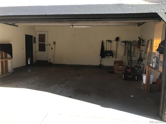 Building Photo - 4280 Nonchalant Cir S