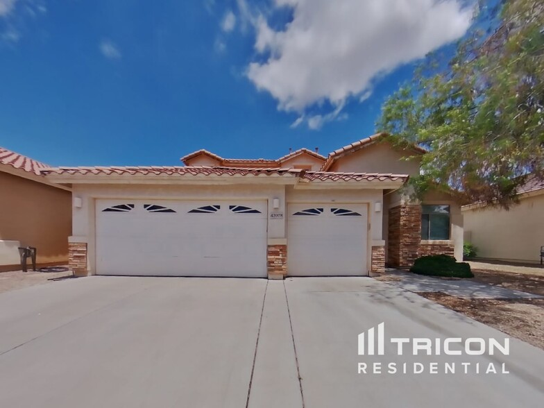 Building Photo - 43978 Caven Dr