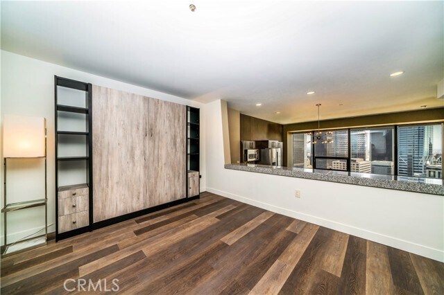 Building Photo - 1100 Wilshire Blvd