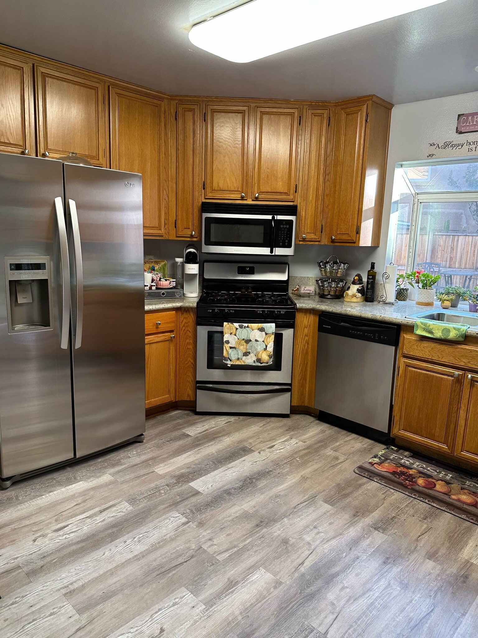 Kitchen - 4371 Oak Glen St