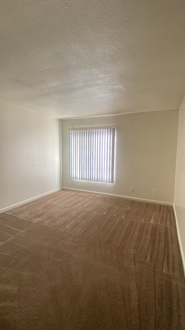 Building Photo - East Palmdale Condo/Gated Community w/ Pool and Spa