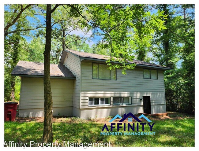 Building Photo - 4 br, 1.5 bath House - 835 Green Oak Ter