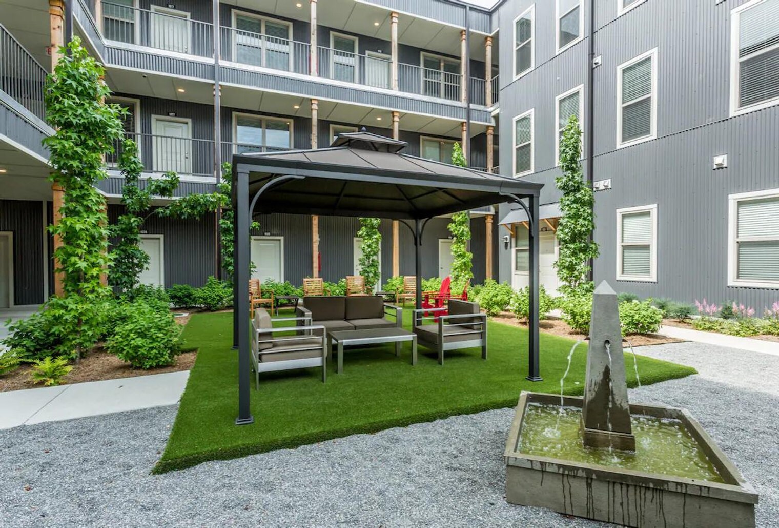 Building Photo - 111 E 4th St