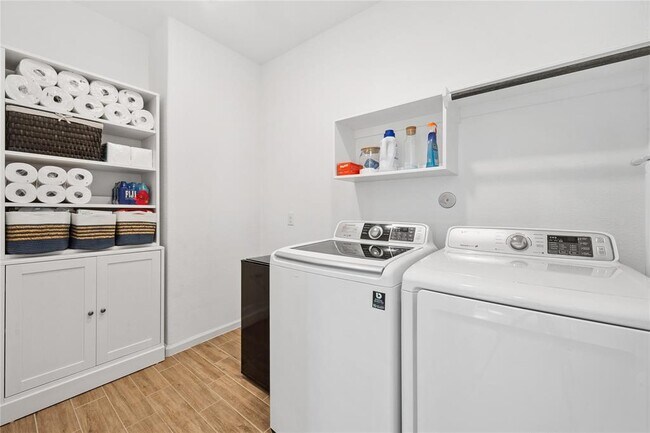 Building Photo - 9414 Camden Clf Ct