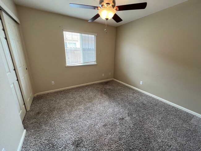 Building Photo - North Merced: $2199 possible 4 bed (4th ro...