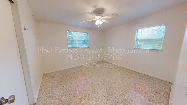 Building Photo - 1302 20th Ave N