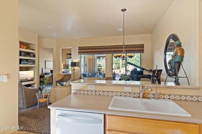 Building Photo - 7442 E Quien Sabe Way