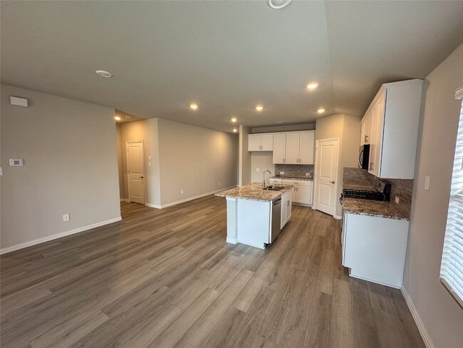 Building Photo - 2110 Dunbar Dr