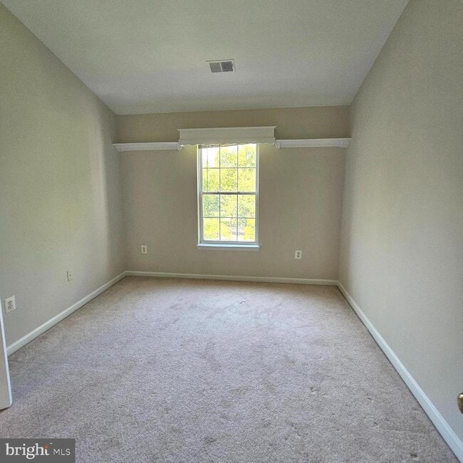 Building Photo - 21674 Frame Square