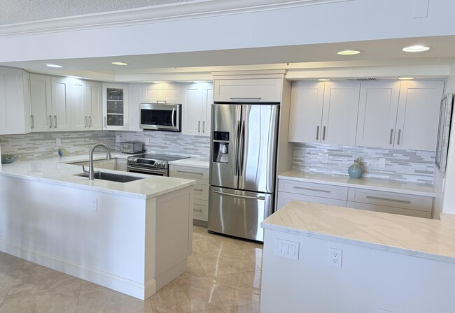 Building Photo - 3009 S Ocean Blvd