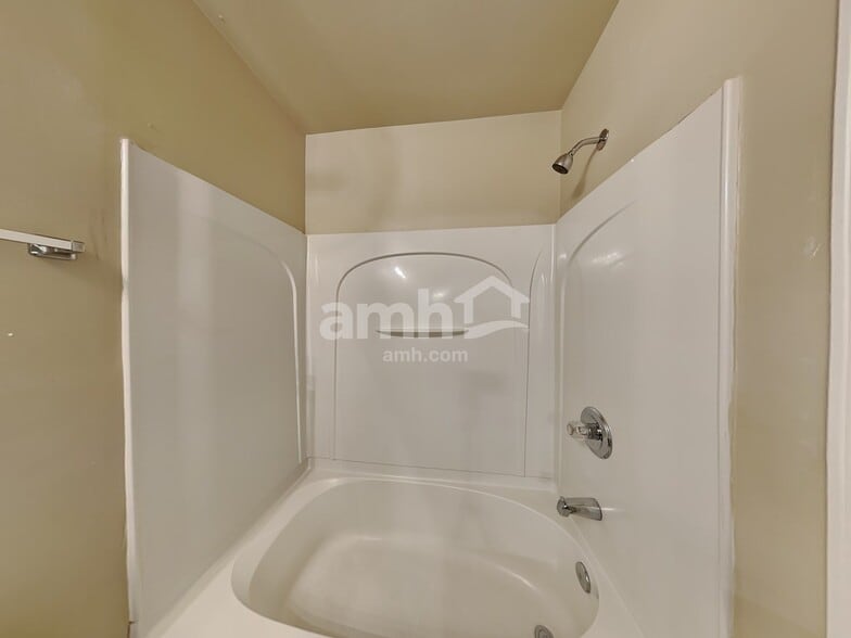 Building Photo - 5609 Grammercy Dr SW