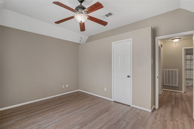 Building Photo - 31203 Baker Lake Dr