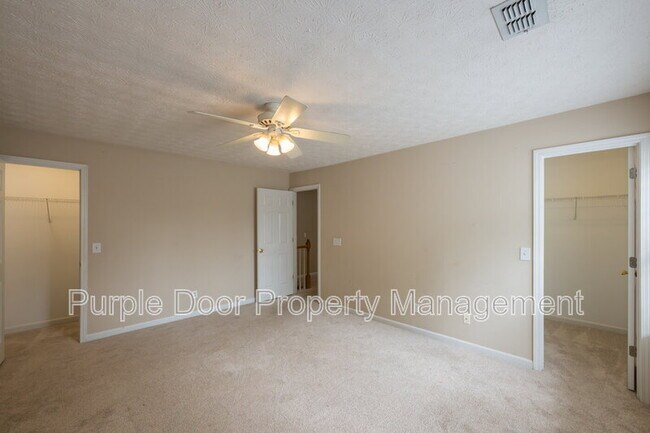 Building Photo - 304 Meadow Point