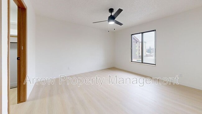 Building Photo - 205 E Arbor Ave