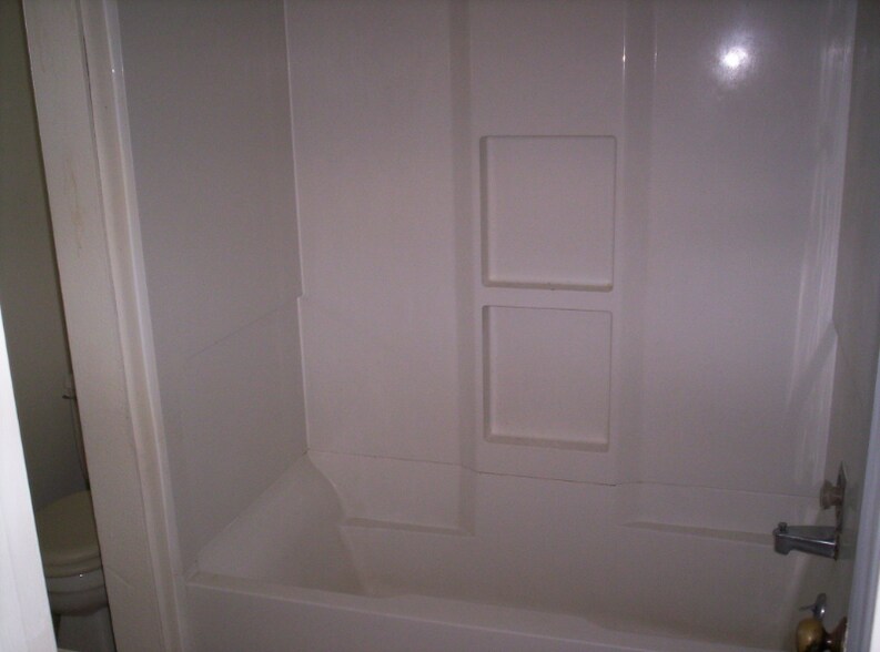 Building Photo - 5 Dallas Ct