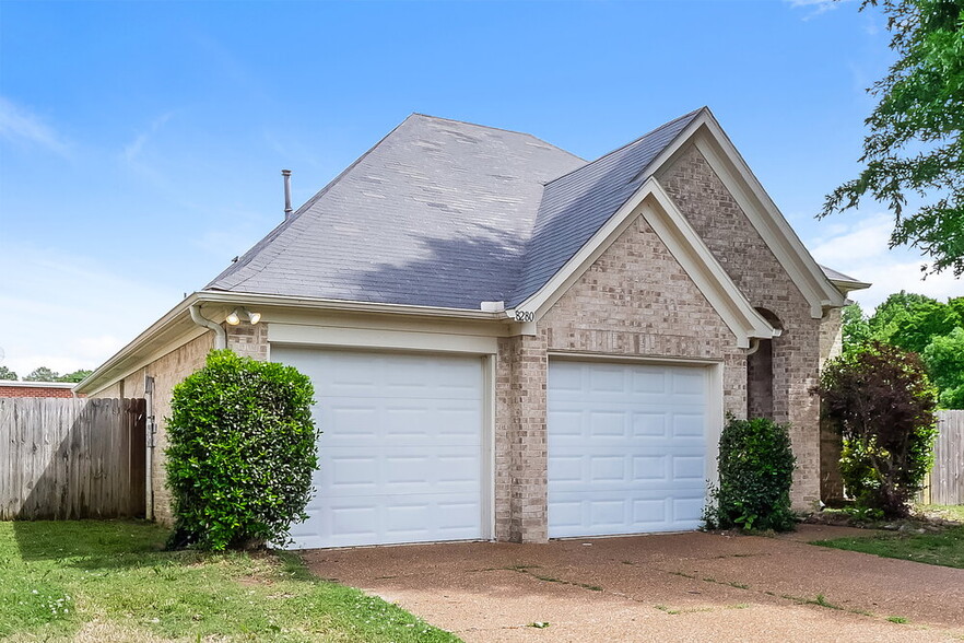 Building Photo - 8280 Dexter Ridge Cove E