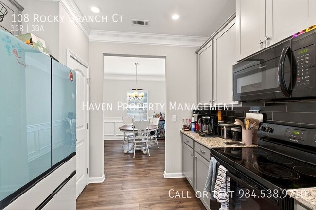 Building Photo - 108 Rocky Br Ct