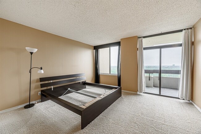 Building Photo - 14655 Champion Forest Dr Dr