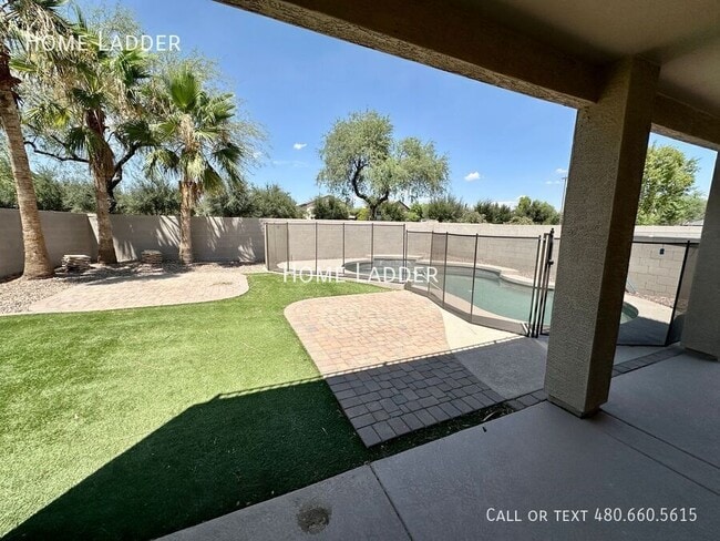 Building Photo - 4307 S Rim Ct