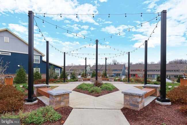 Building Photo - 1006 Shenandoah View Pkwy