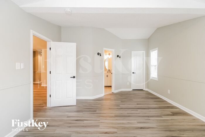 Building Photo - 2111 Priya St