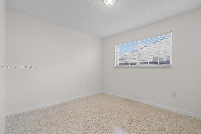 Building Photo - 1333 W 37th St