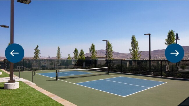 Building Photo - Luxury 55+ Executive Home- Fully Furnished