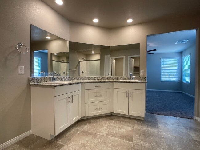 Building Photo - Brand New, Never Lived in House, located in the Southwest!