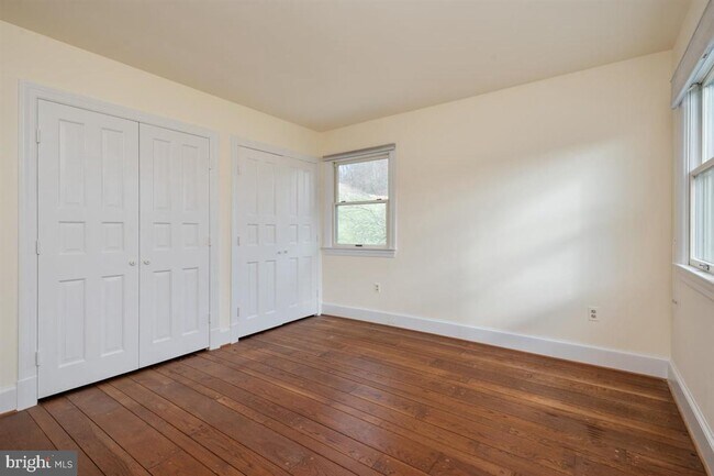 Building Photo - 15321 FALLS