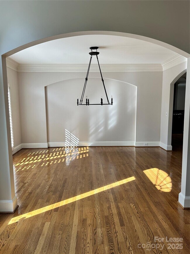 Building Photo - 5523 Challis View Ln