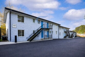 Building Photo - Freshly Updated 2BR/1.5BA with All-Electric Living