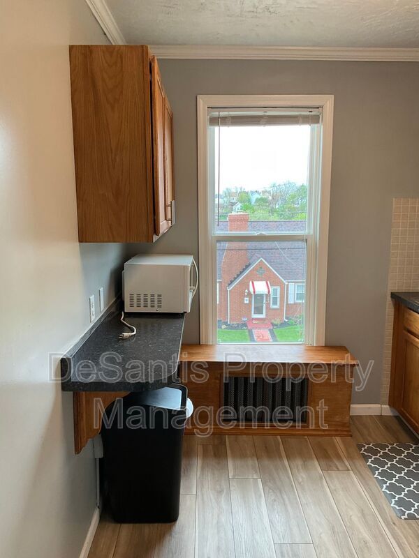 Building Photo - 1632 Steuben St