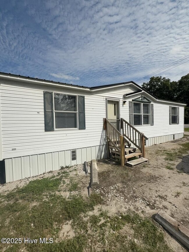 Building Photo - 2108 Catherine Lake Rd