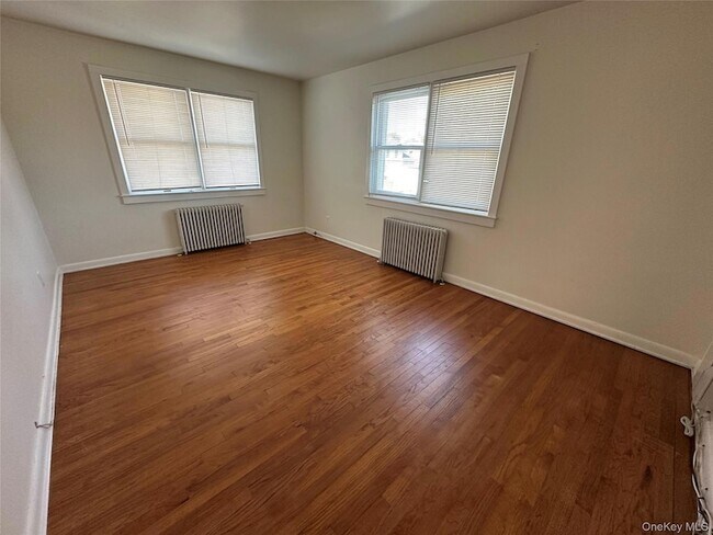 Building Photo - 70 Broadway