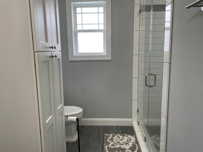 Building Photo - OFF-SEASON MONTHLY RENTAL - ESCAPE THE WINTER MONTHS!!!